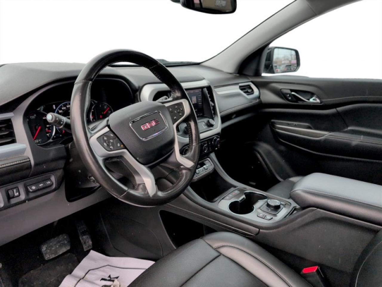 2021 GMC Acadia SLT  **AT4 PRO GRADE PACKAGE** Photo