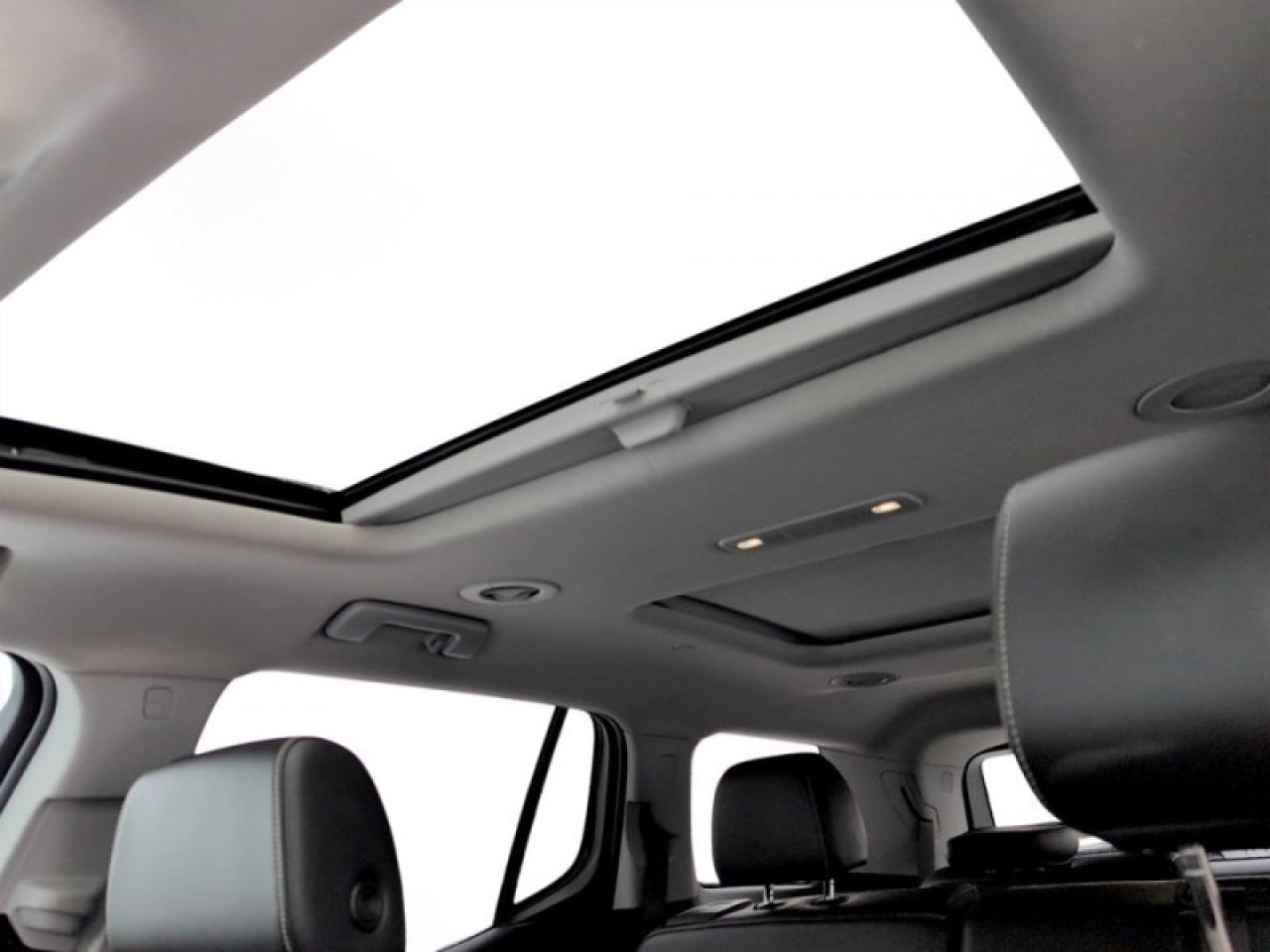 2021 GMC Acadia SLT  **AT4 PRO GRADE PACKAGE** Photo