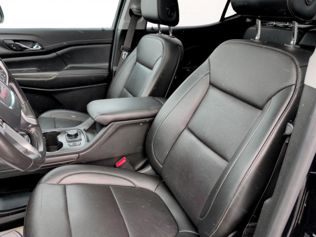 2021 GMC Acadia SLT  **AT4 PRO GRADE PACKAGE** Photo