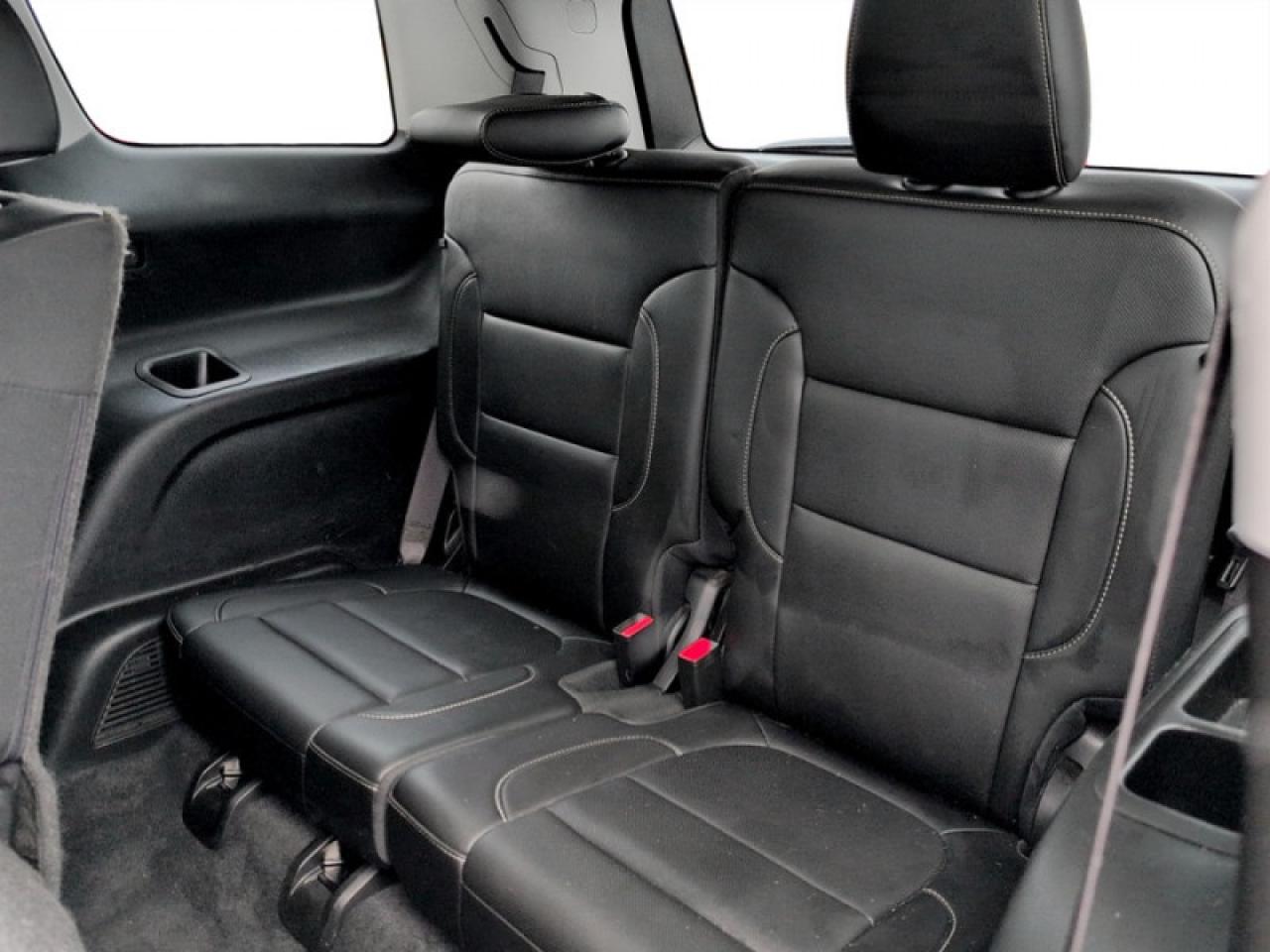 2021 GMC Acadia SLT  **AT4 PRO GRADE PACKAGE** Photo