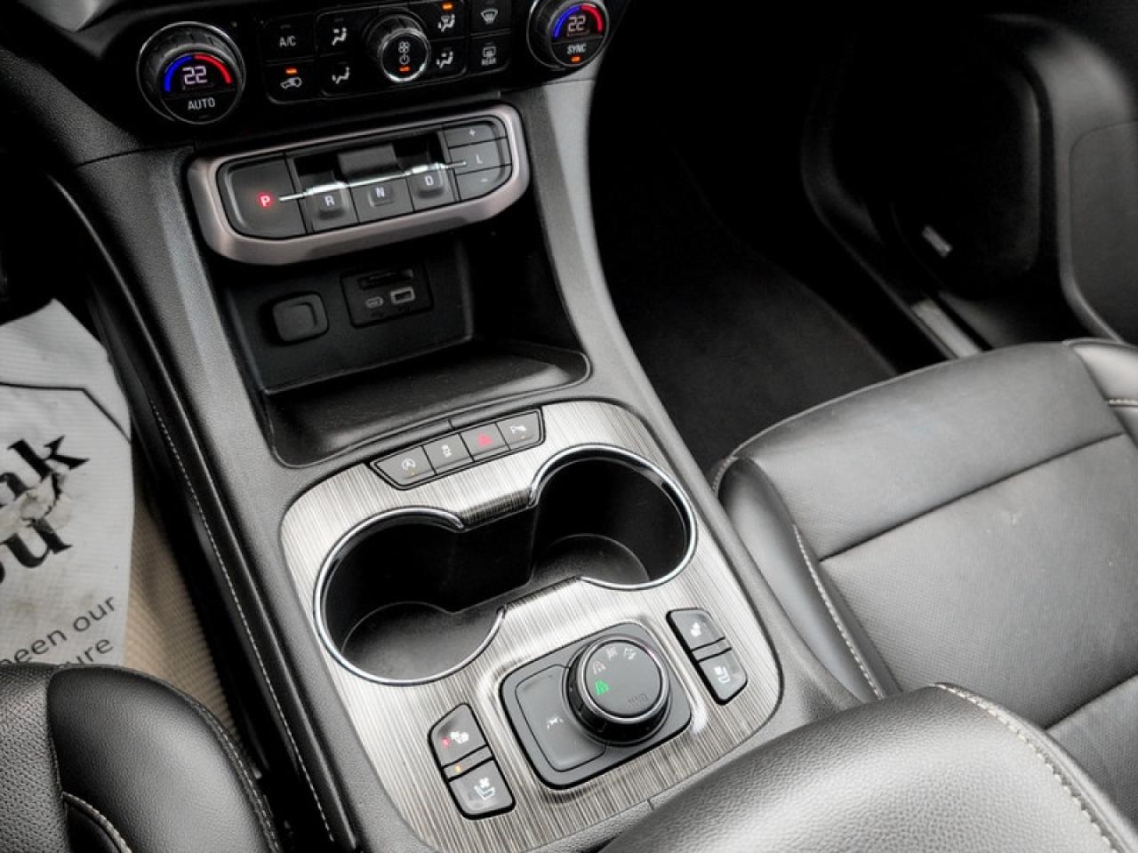 2021 GMC Acadia SLT  **AT4 PRO GRADE PACKAGE** Photo