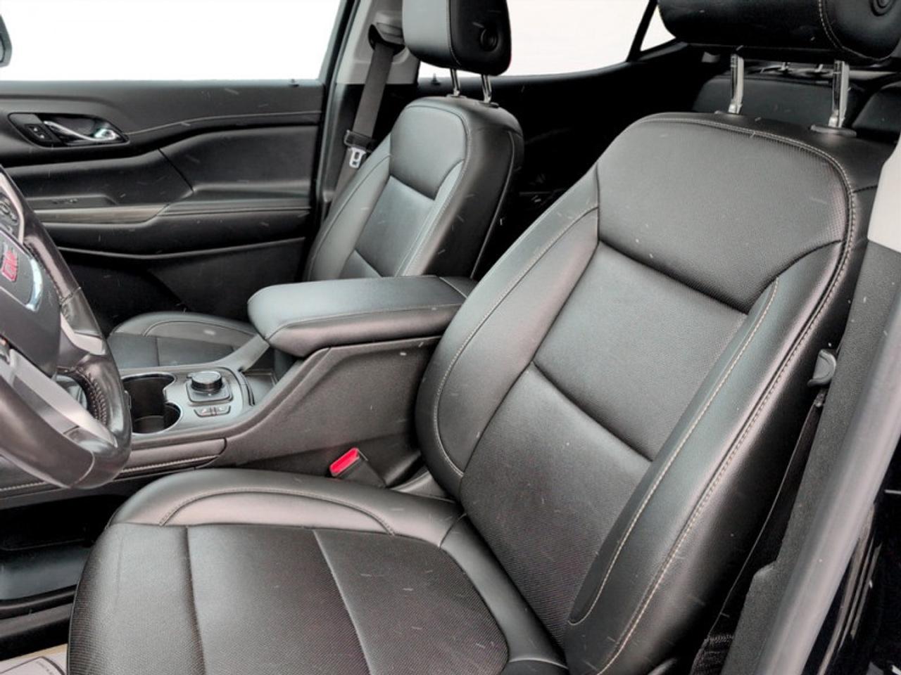 2021 GMC Acadia SLT  **AT4 PRO GRADE PACKAGE** Photo