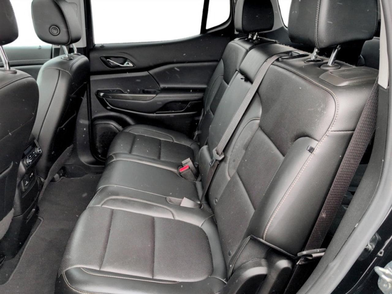 2021 GMC Acadia SLT  **AT4 PRO GRADE PACKAGE** Photo