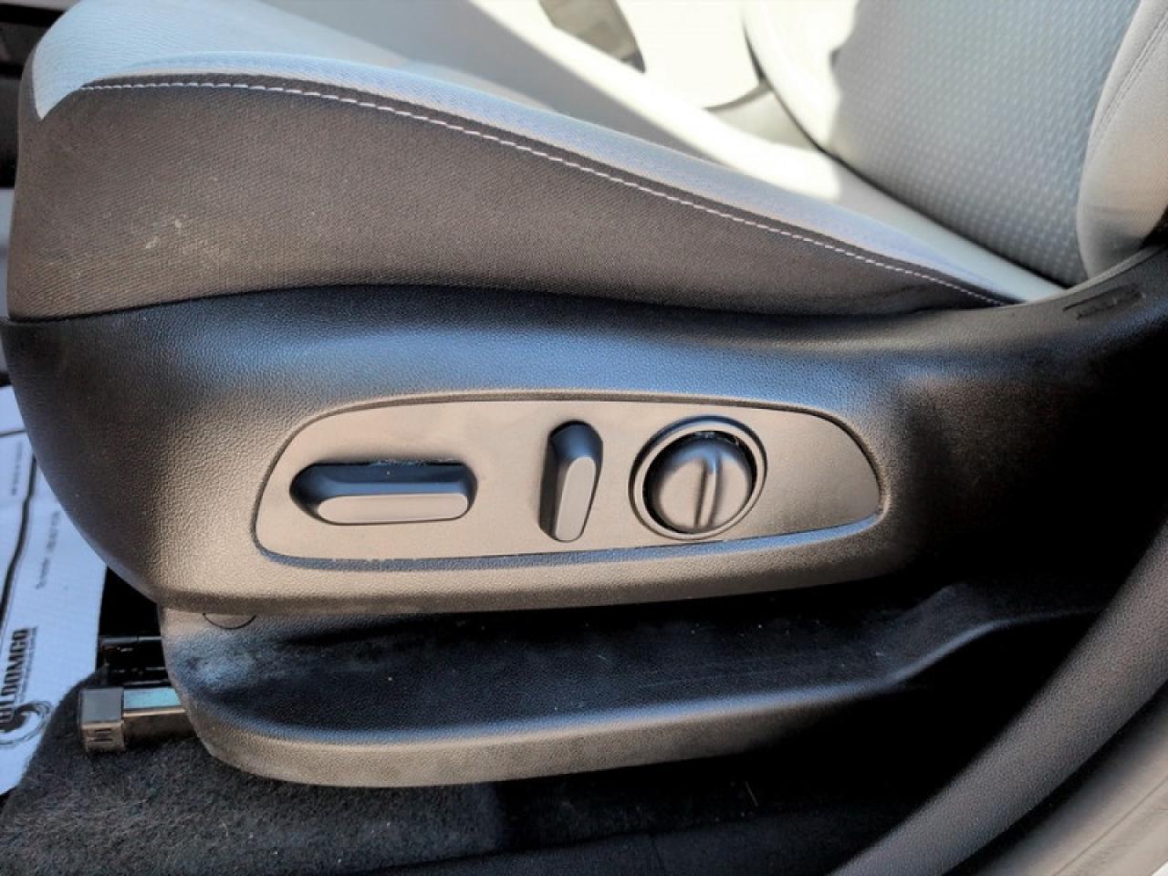 2024 GMC Terrain SLE  **GMC PRO SAFETY PLUS** Photo