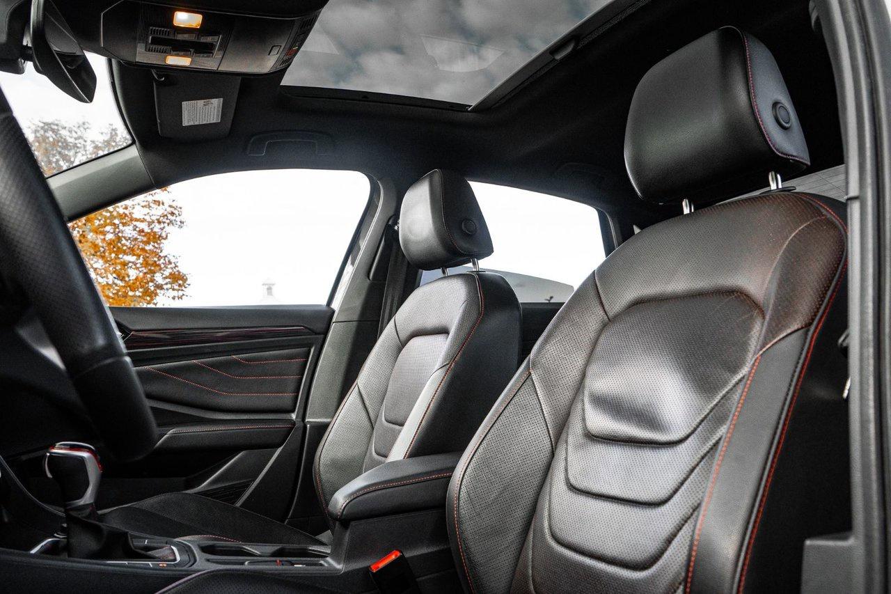 2022 Volkswagen Jetta GLI DSG Photo