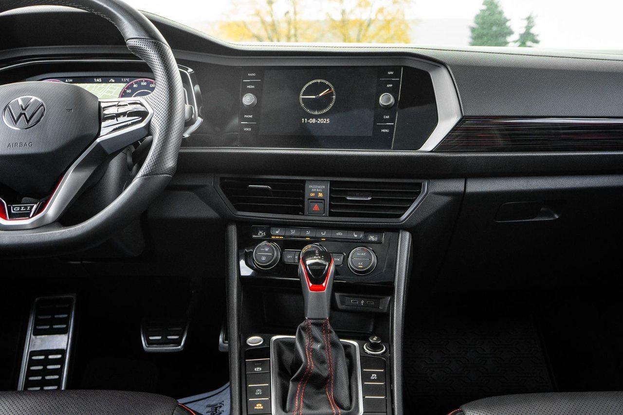 2022 Volkswagen Jetta GLI Photo