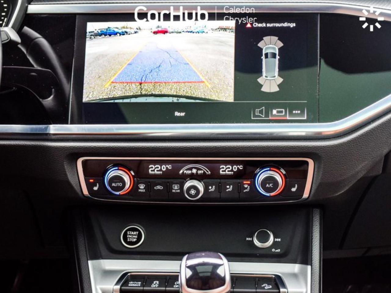 2023 Audi Q3 Komfort Quattro Pano Sunroof Leather Heated Front Seats Photo