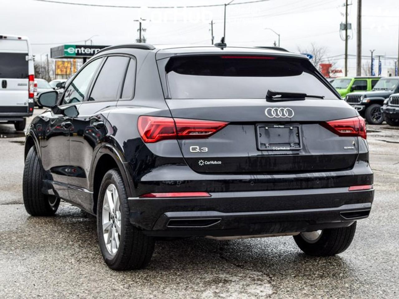 2023 Audi Q3 Komfort Quattro Pano Sunroof Leather Heated Front Seats Photo