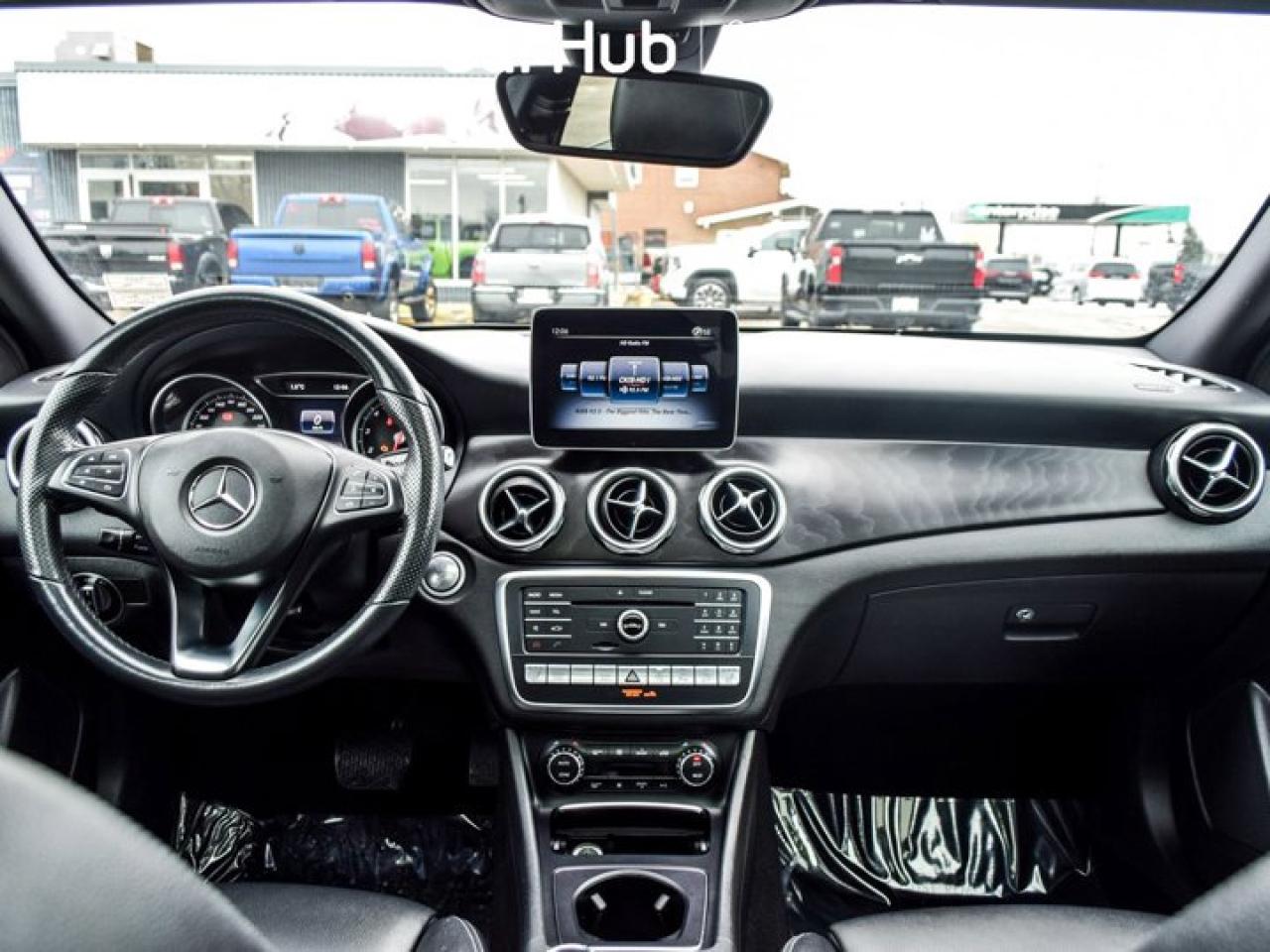 2020 Mercedes-Benz GLA GLA 250 4Matic Pano Sunroof Blind Spot Alloy Rims Photo