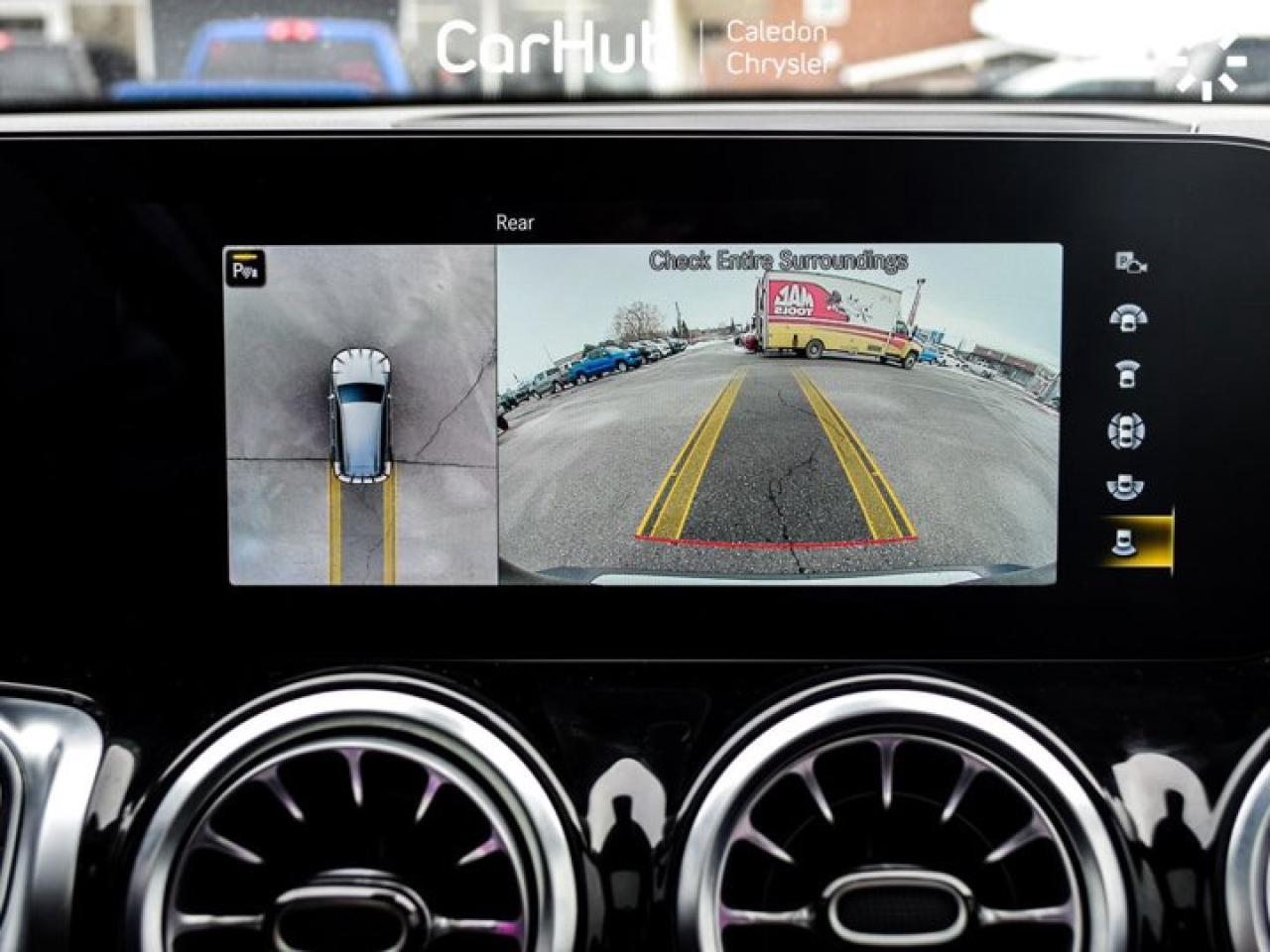 2022 Mercedes-Benz G-Class GLB 250 4MATIC Sunroof Blind Spot Navigation Photo