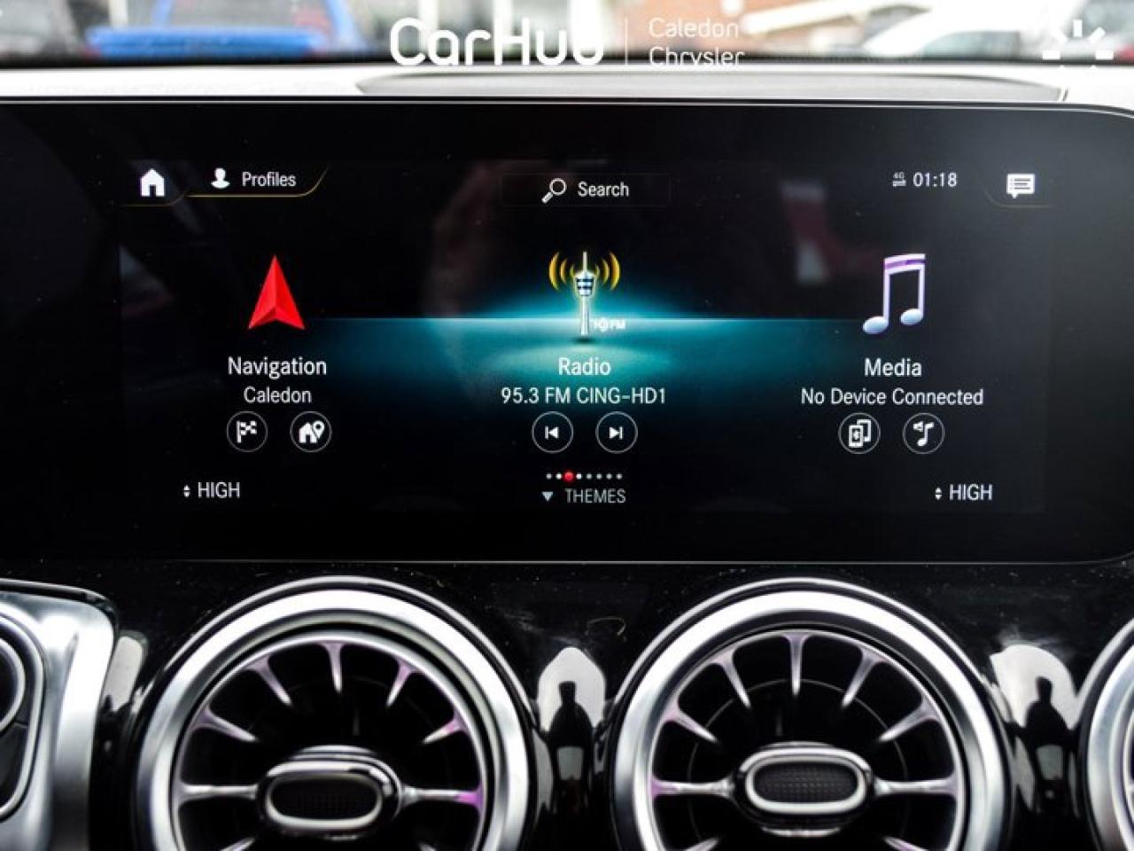 2022 Mercedes-Benz G-Class GLB 250 4MATIC Sunroof Blind Spot Navigation Photo