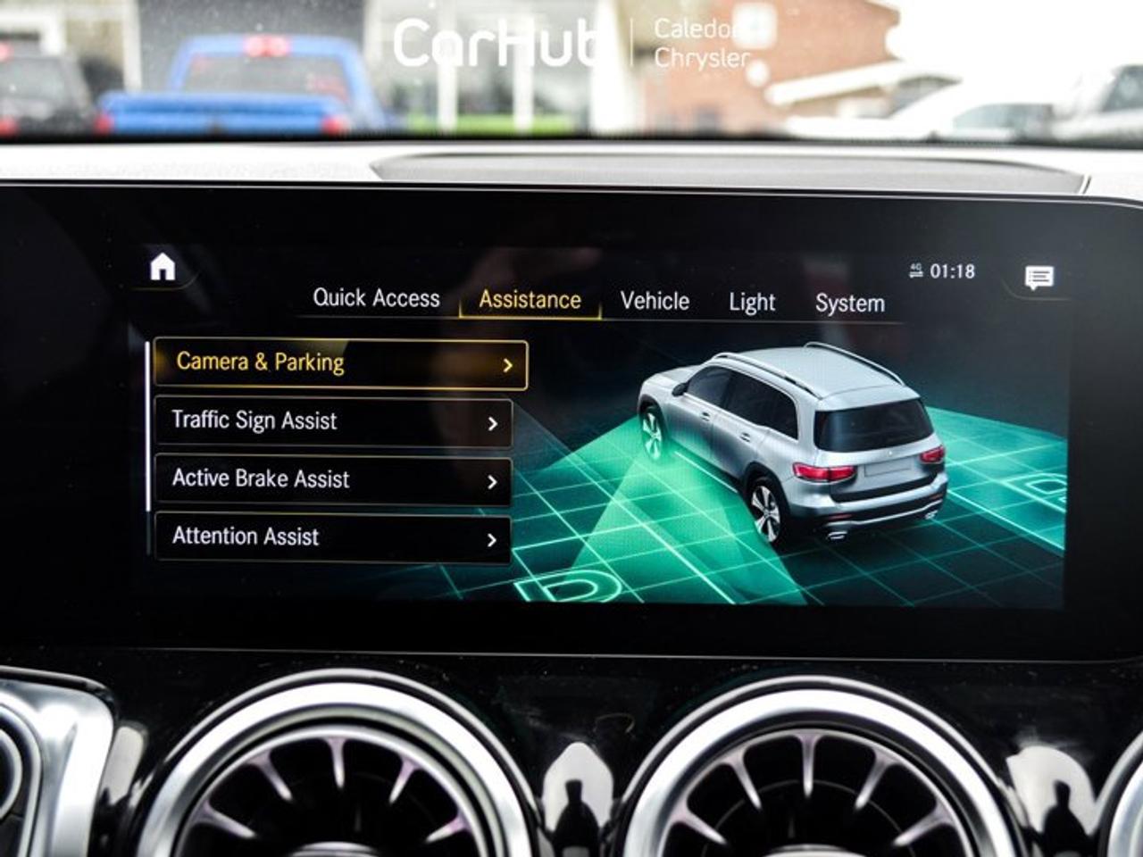 2022 Mercedes-Benz G-Class GLB 250 4MATIC Sunroof Blind Spot Navigation Photo