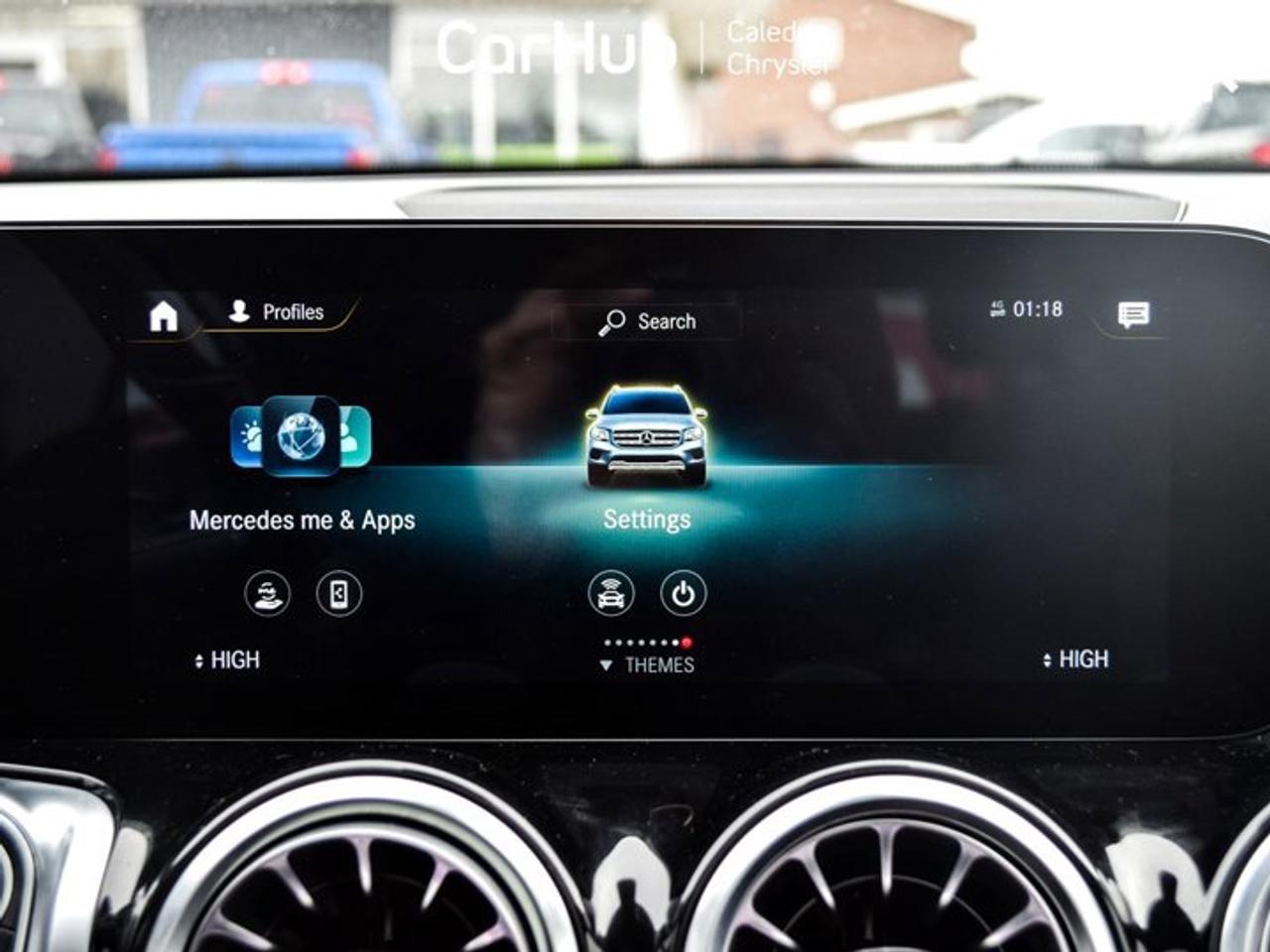 2022 Mercedes-Benz G-Class GLB 250 4MATIC Sunroof Blind Spot Navigation Photo