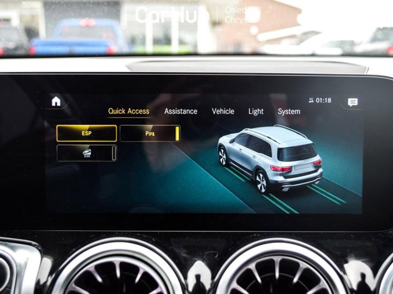 2022 Mercedes-Benz G-Class GLB 250 4MATIC Sunroof Blind Spot Navigation Photo