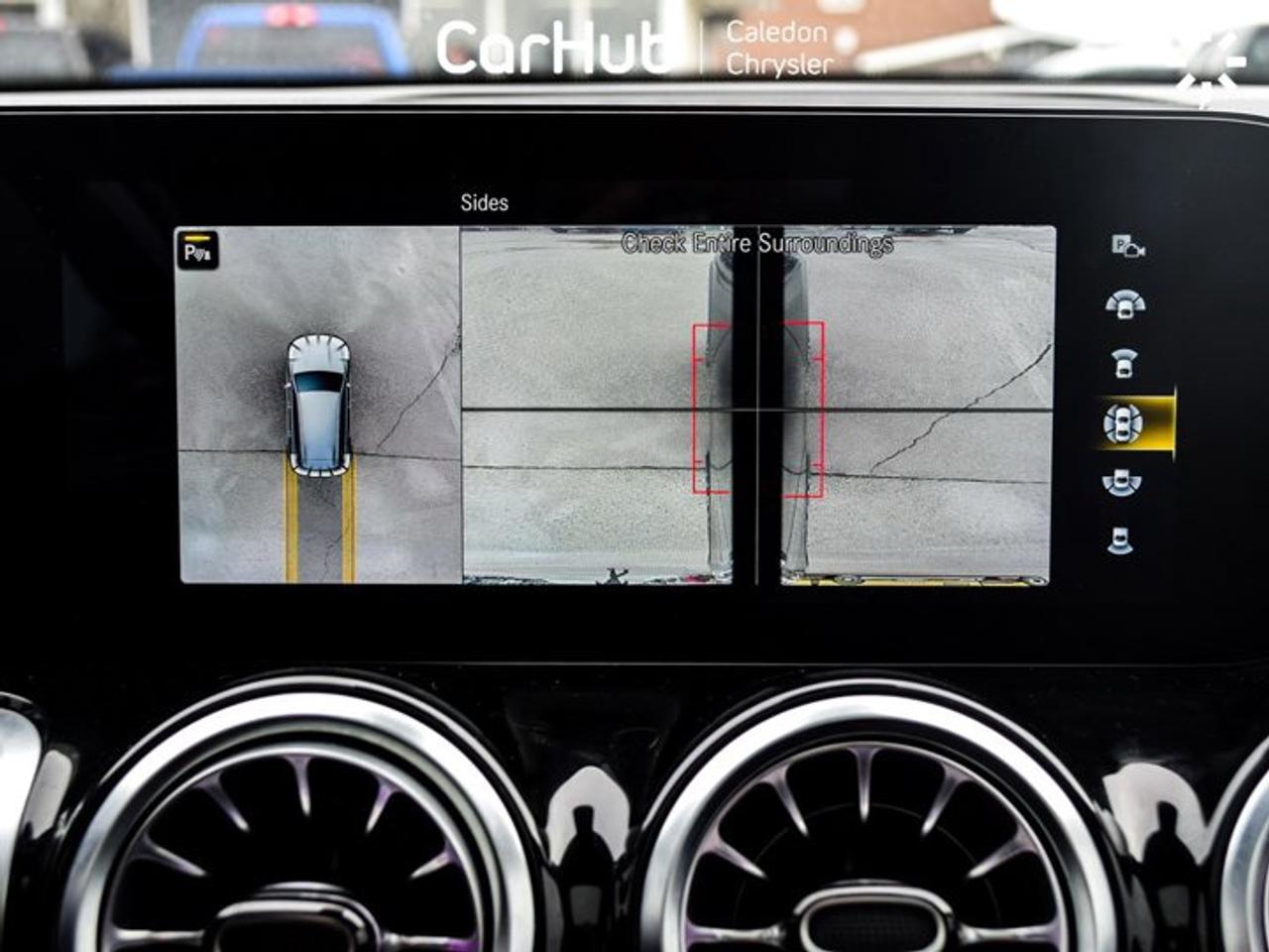 2022 Mercedes-Benz G-Class GLB 250 4MATIC Sunroof Blind Spot Navigation Photo