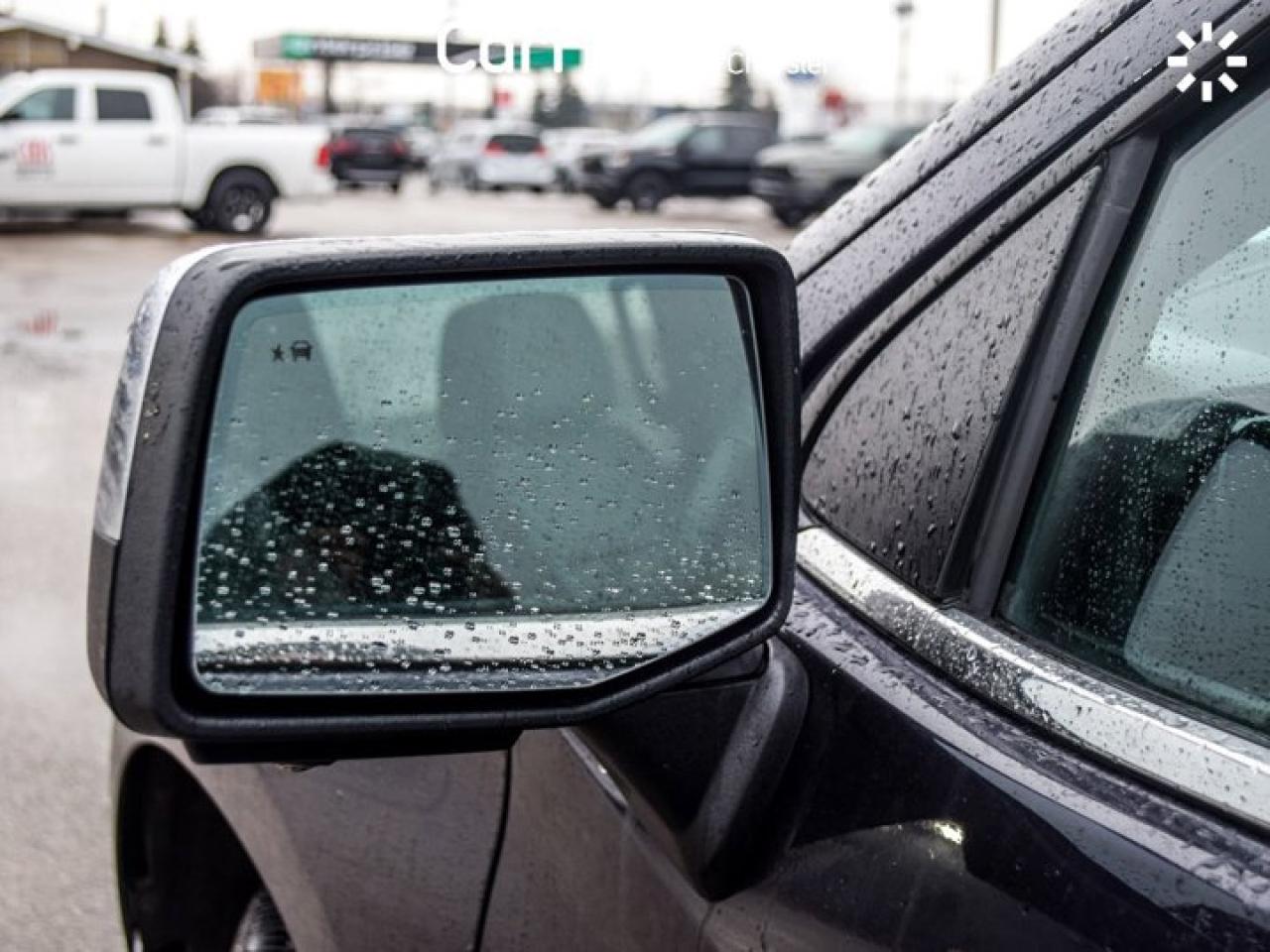 2023 Chevrolet Silverado 1500 High Country 4WD Crew Cab 147" 5.3L Leather Sunroof Photo