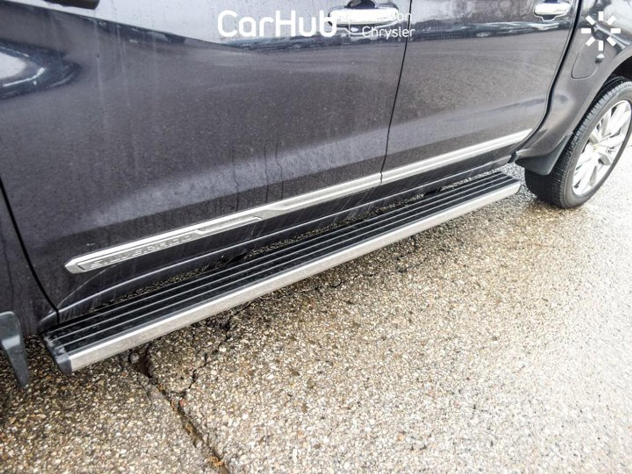 2023 Chevrolet Silverado 1500 High Country 4WD Crew Cab 147" 5.3L Leather  5 passengers with captain chair Photo