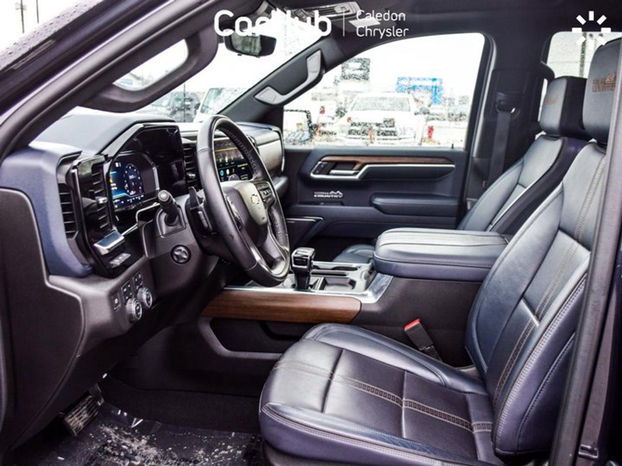 2023 Chevrolet Silverado 1500 High Country 4WD Crew Cab 147" 5.3L Leather  5 passengers with captain chair Photo