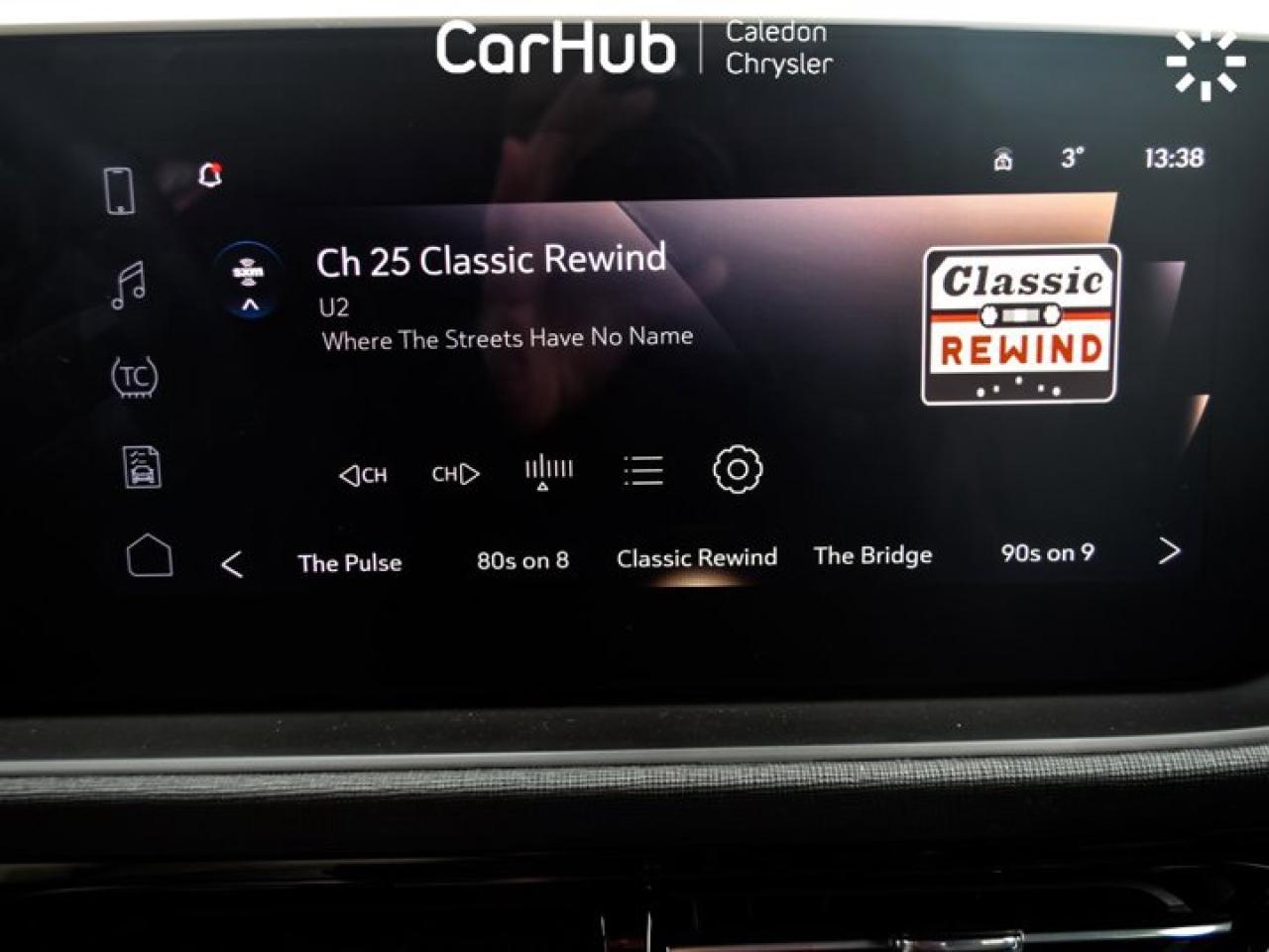 2024 Buick Envista Sport Touring 11"Display Lane Assist Remote Start Alloy Rims Photo