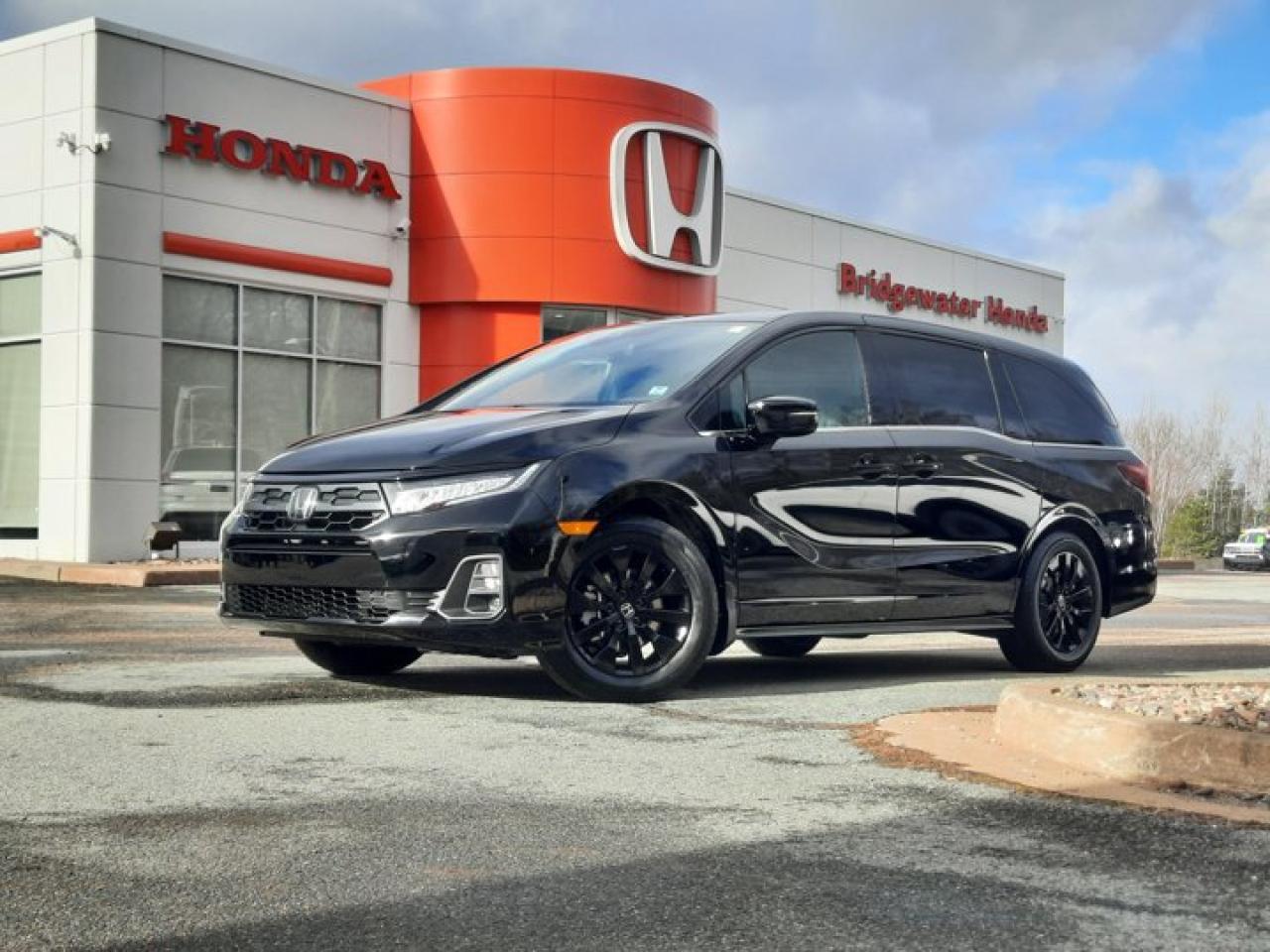 Minivans 2WD, Sport-L Auto, 10-Speed Automatic w/OD, Regular Unleaded V-6 3.5 L/212