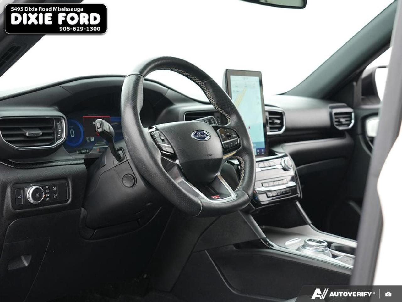 2022 Ford Explorer ST Photo