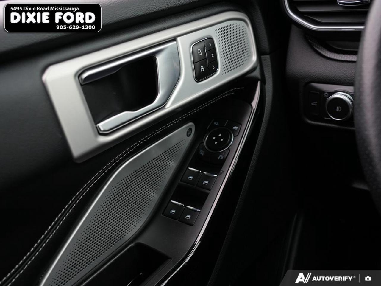 2022 Ford Explorer ST Photo