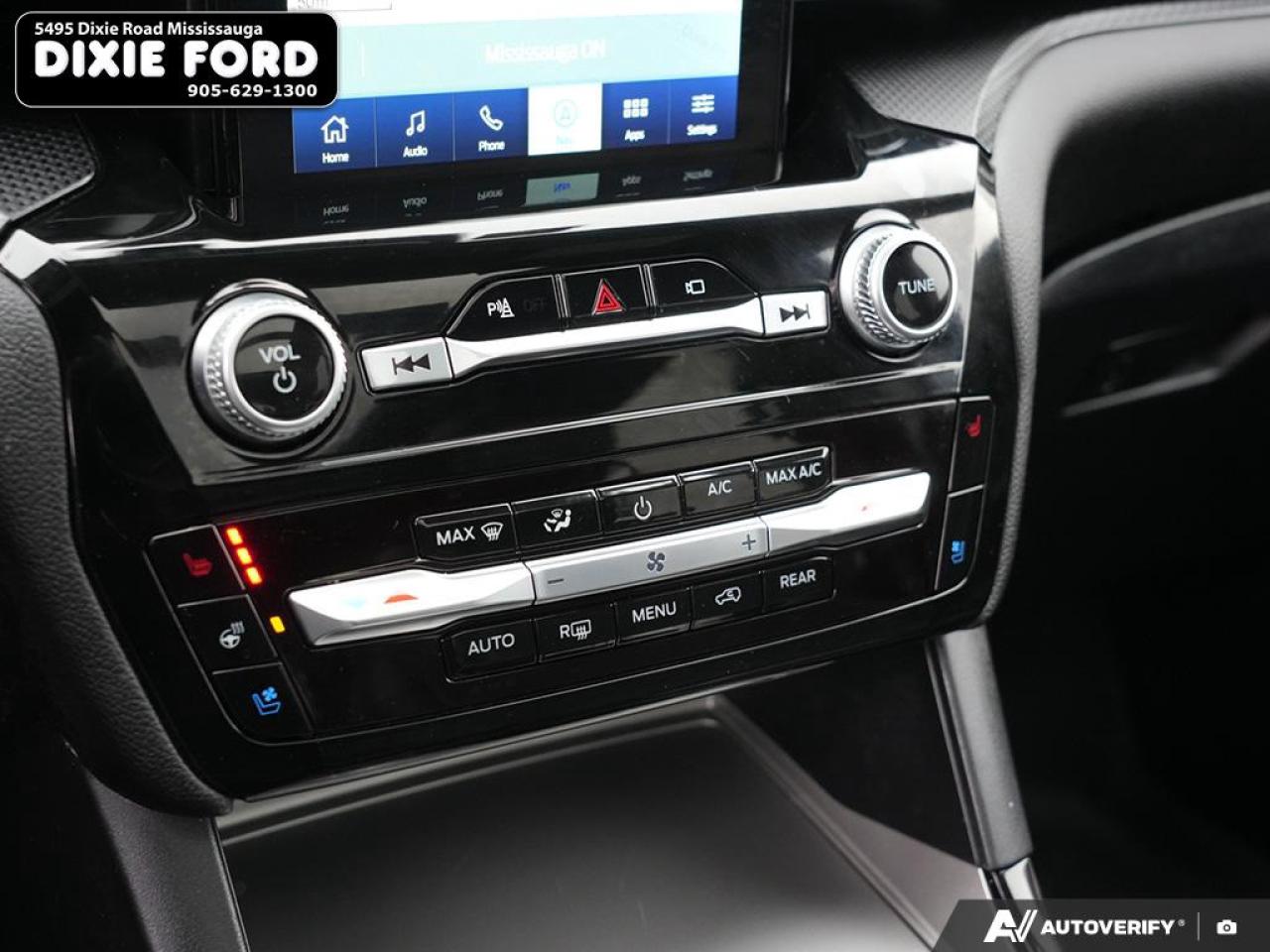 2022 Ford Explorer ST Photo