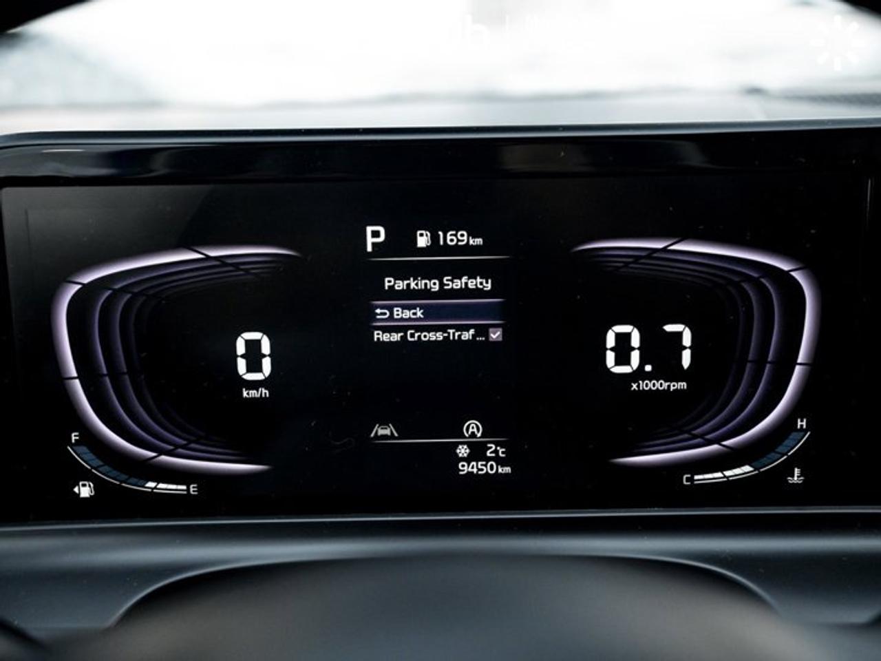 2025 Kia Seltos LX AWD Heated Seats Blind Spot Aid Backup Cam Apple CarPlay Photo