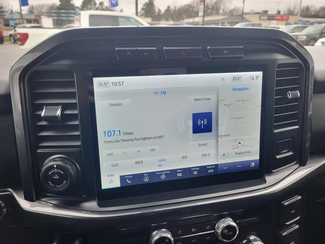 2022 Ford F-150 XLT 4WD SuperCrew 5.5' Box Photo