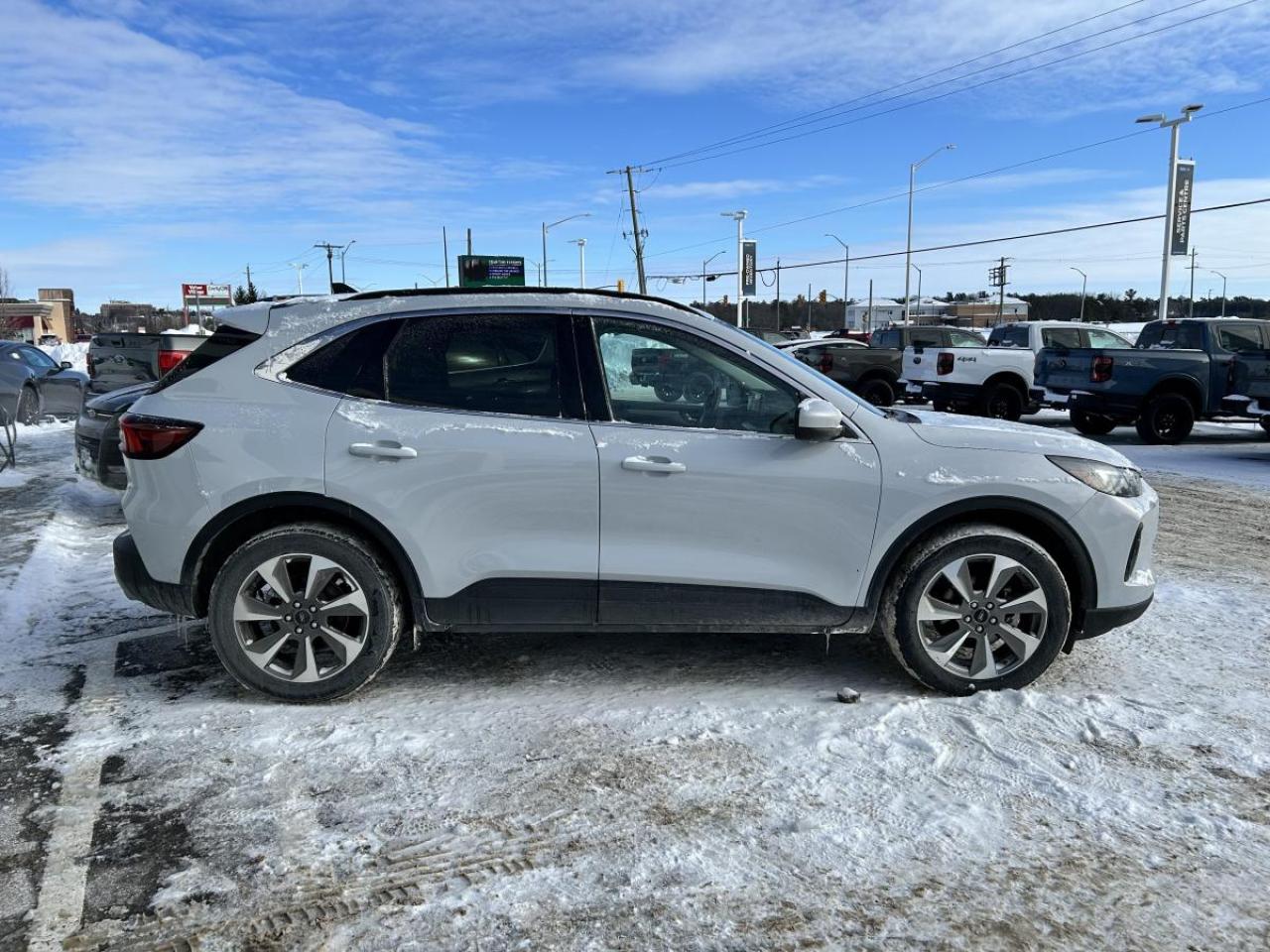 2025 Ford Escape Platinum Photo3