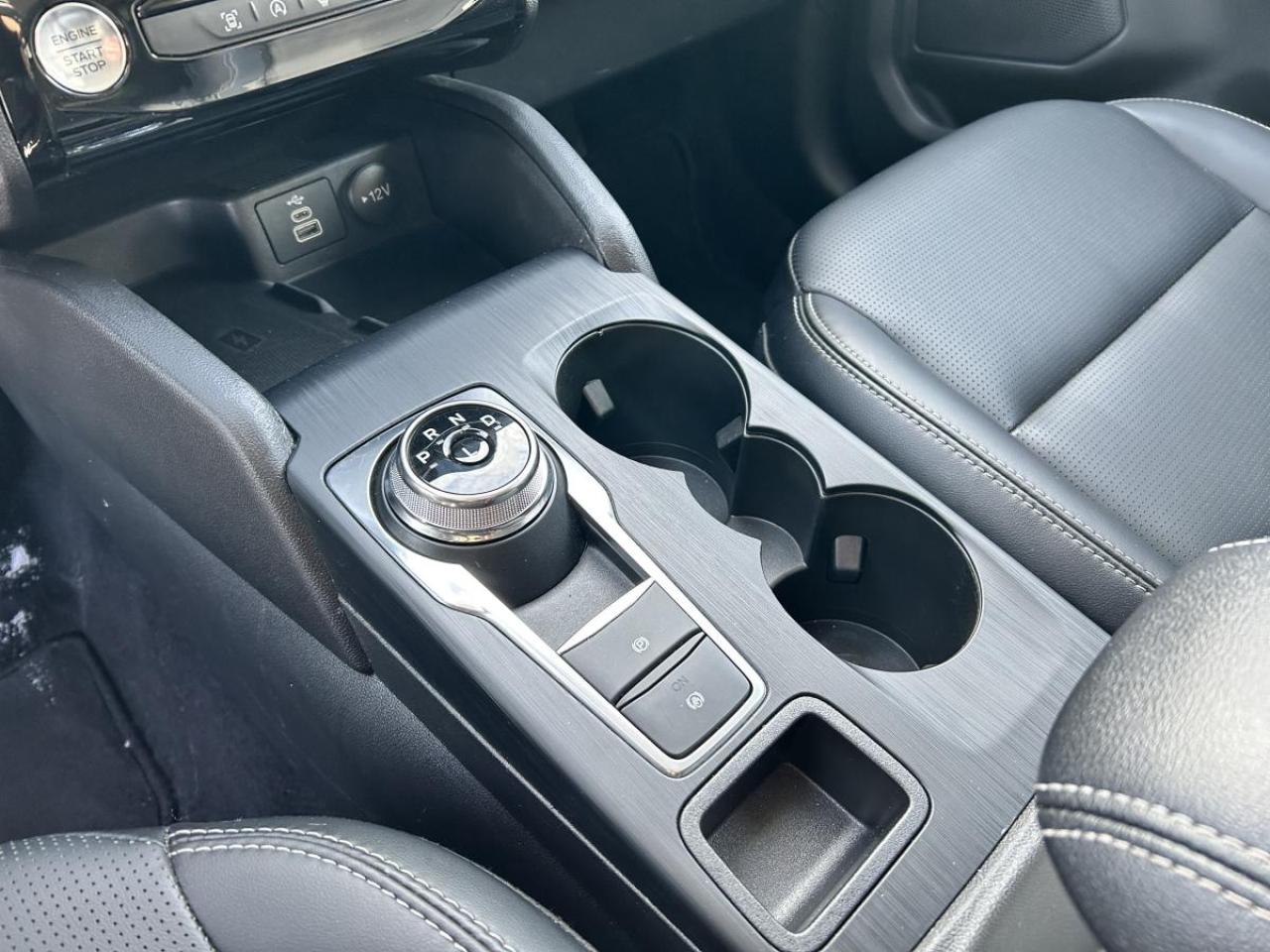 2025 Ford Escape Platinum Photo