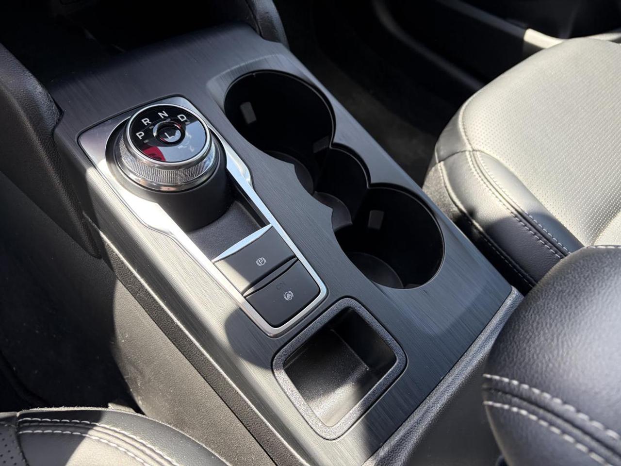 2025 Ford Escape Platinum Photo