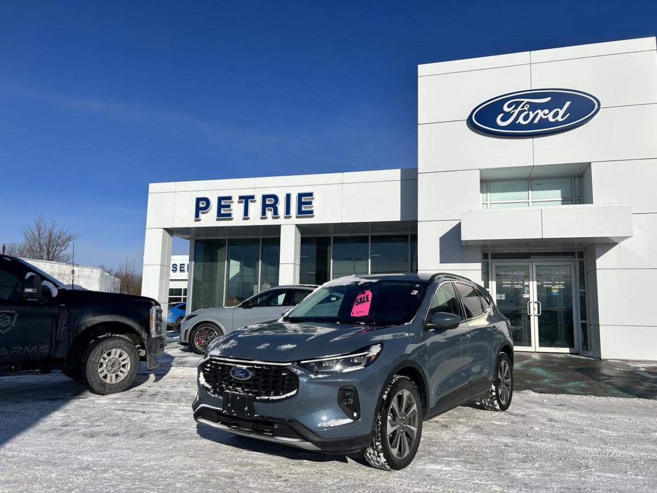 2025 Ford Escape Platinum Photo0