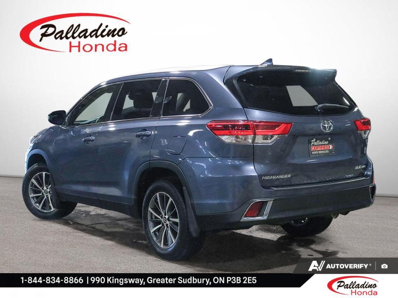 2019 Toyota Highlander XLE Photo3