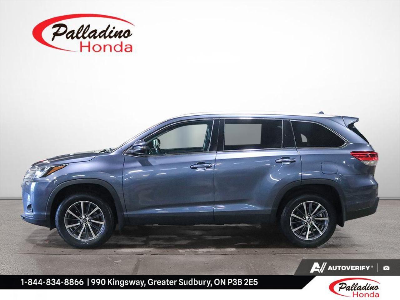 2019 Toyota Highlander XLE Photo2