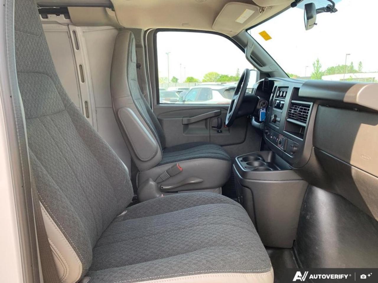 2025 Chevrolet Express Cargo Van 3500 155 Photo