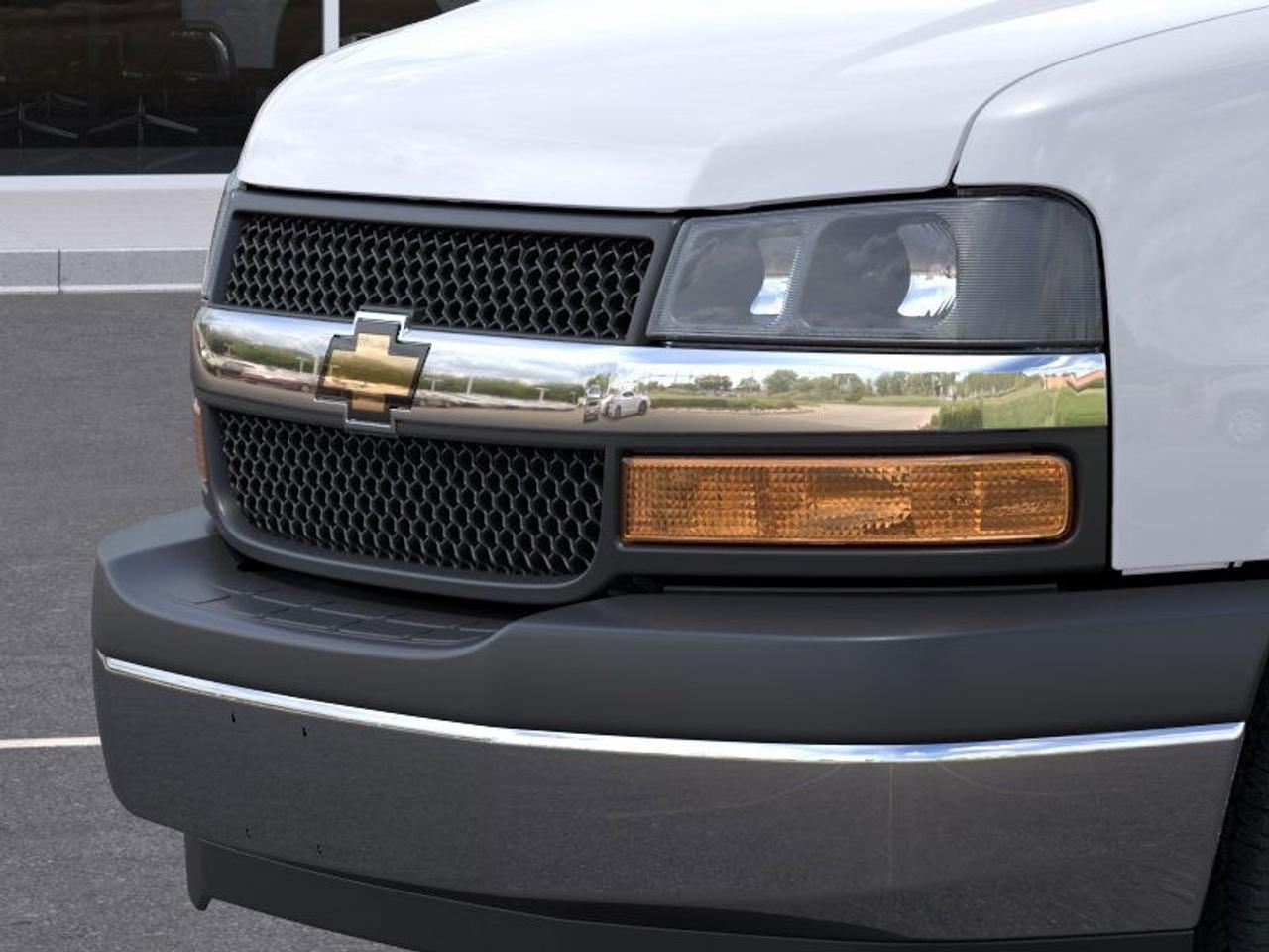 2025 Chevrolet Express Cargo Van 2500 135 Photo