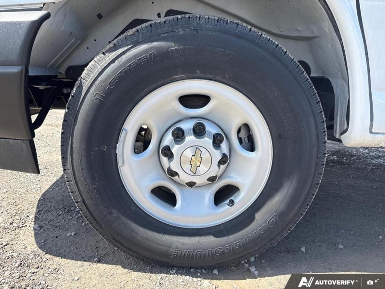 2025 Chevrolet Express Cargo Van 2500 155 Photo