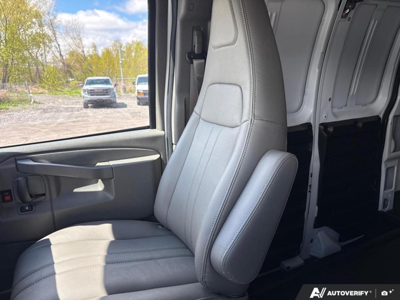 2025 Chevrolet Express Cargo Van 2500 155 Photo