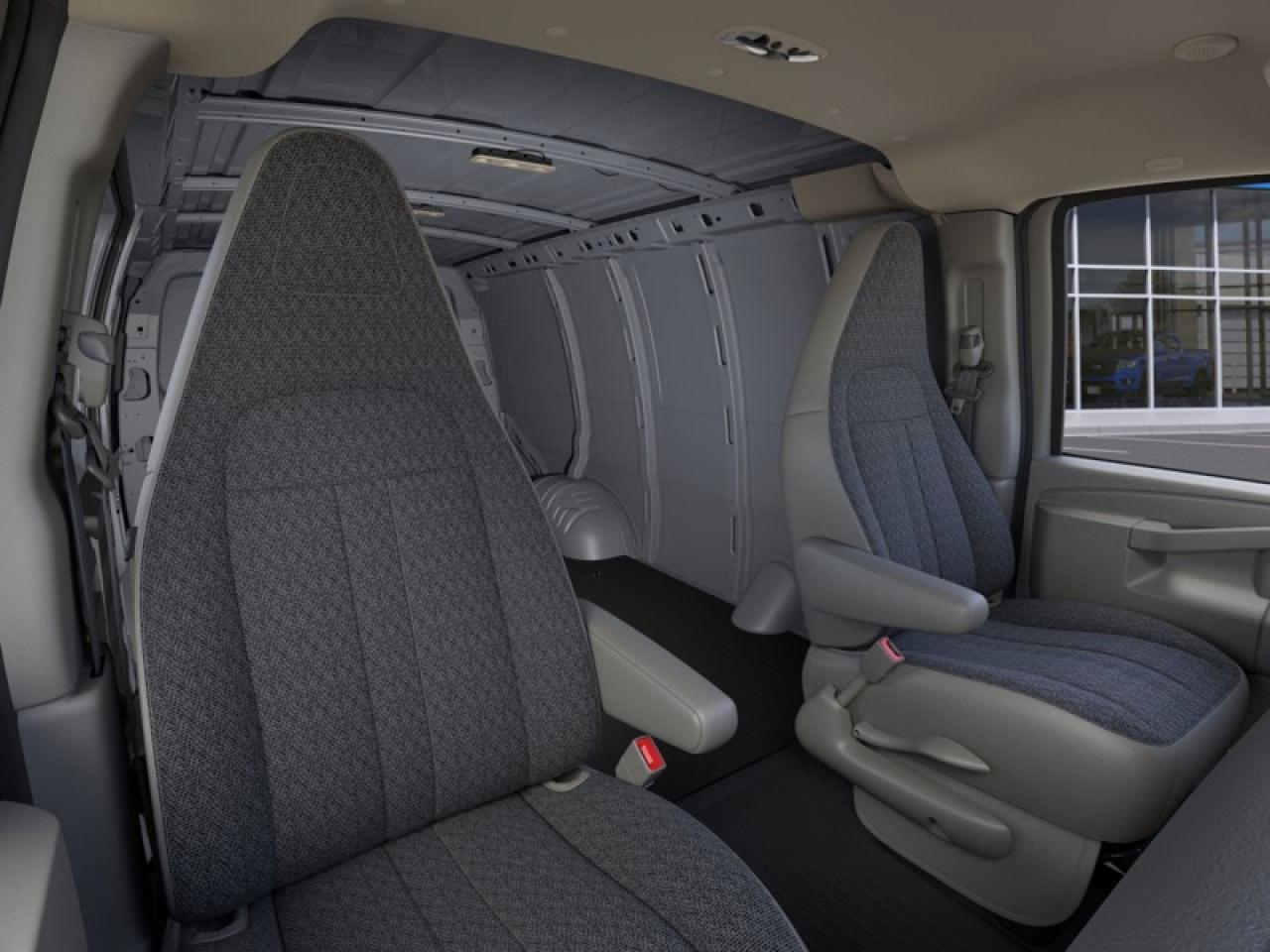 2025 Chevrolet Express Cargo Van 2500 135 Photo