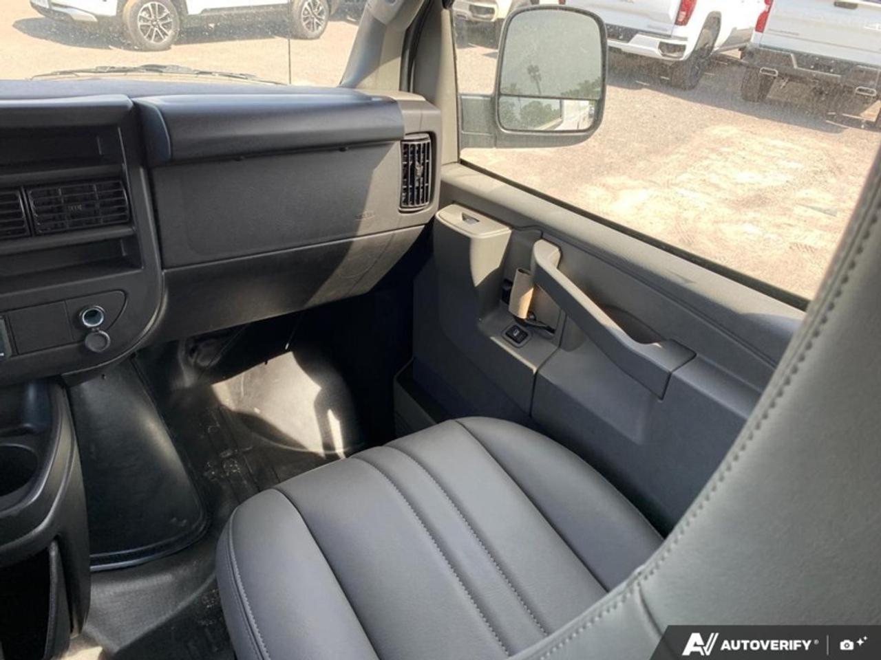2025 GMC Savana Cargo Van 2500 155 Photo