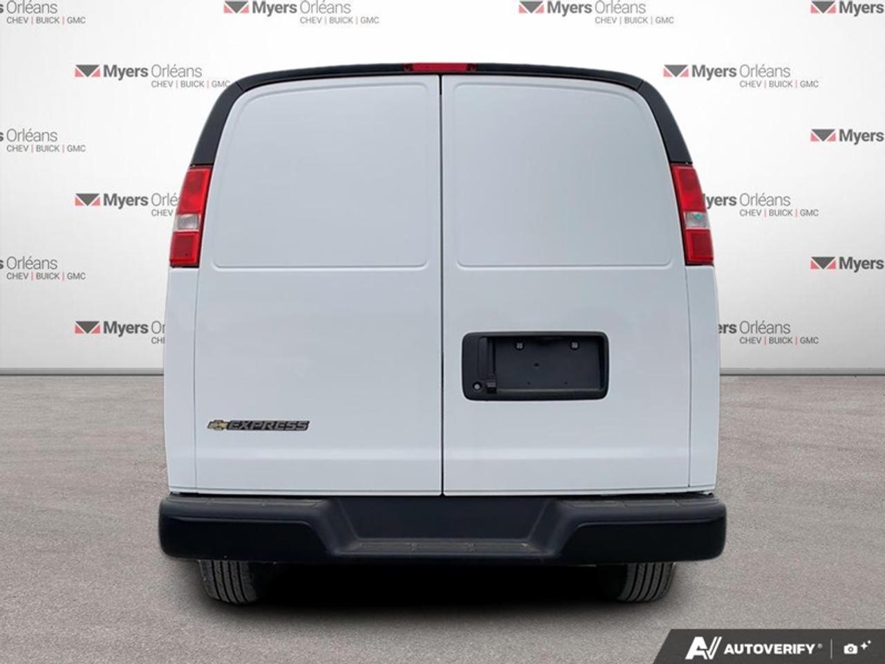 2025 Chevrolet Express Cargo Van 2500 135 Photo