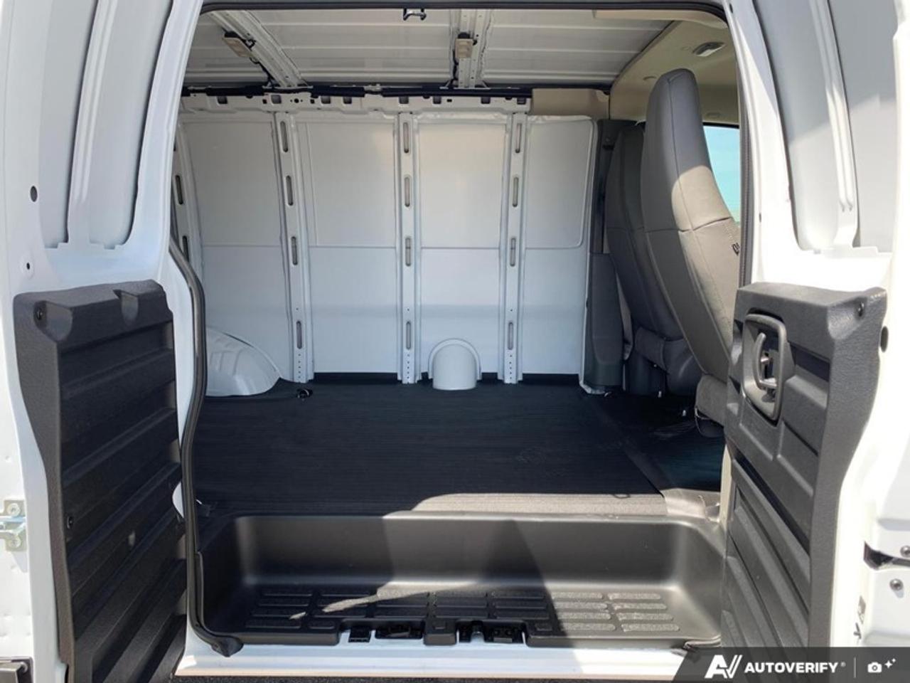 2025 GMC Savana Cargo Van 2500 135 Photo