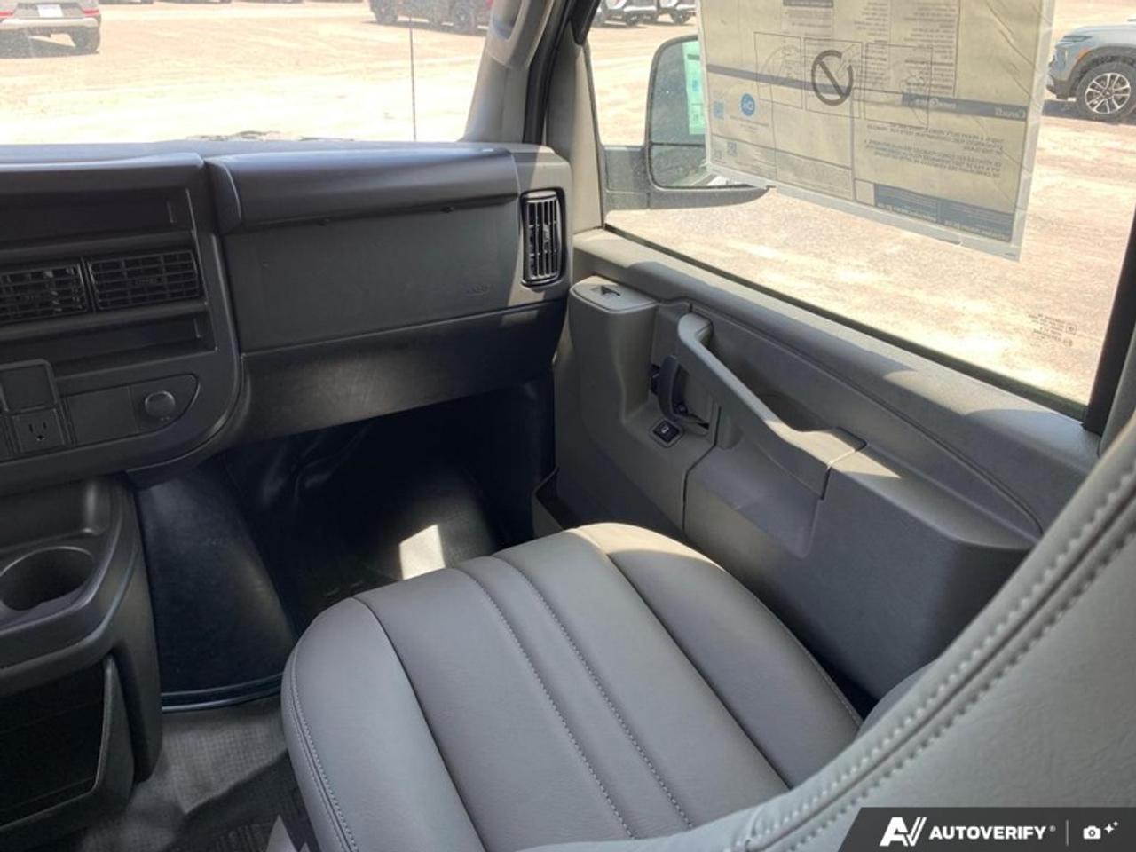 2025 GMC Savana Cargo Van 2500 135 Photo