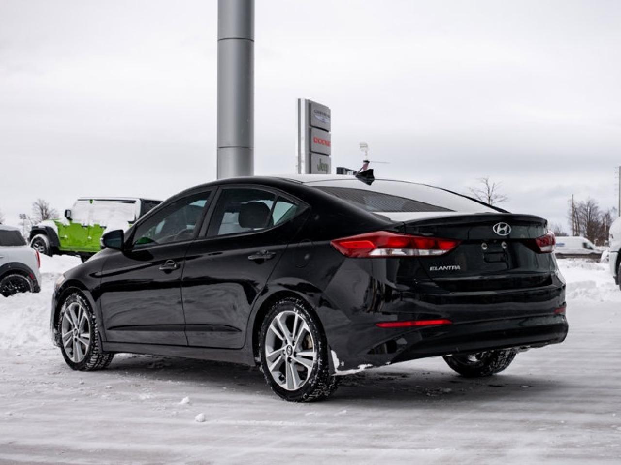 2017 Hyundai Elantra GLS Photo