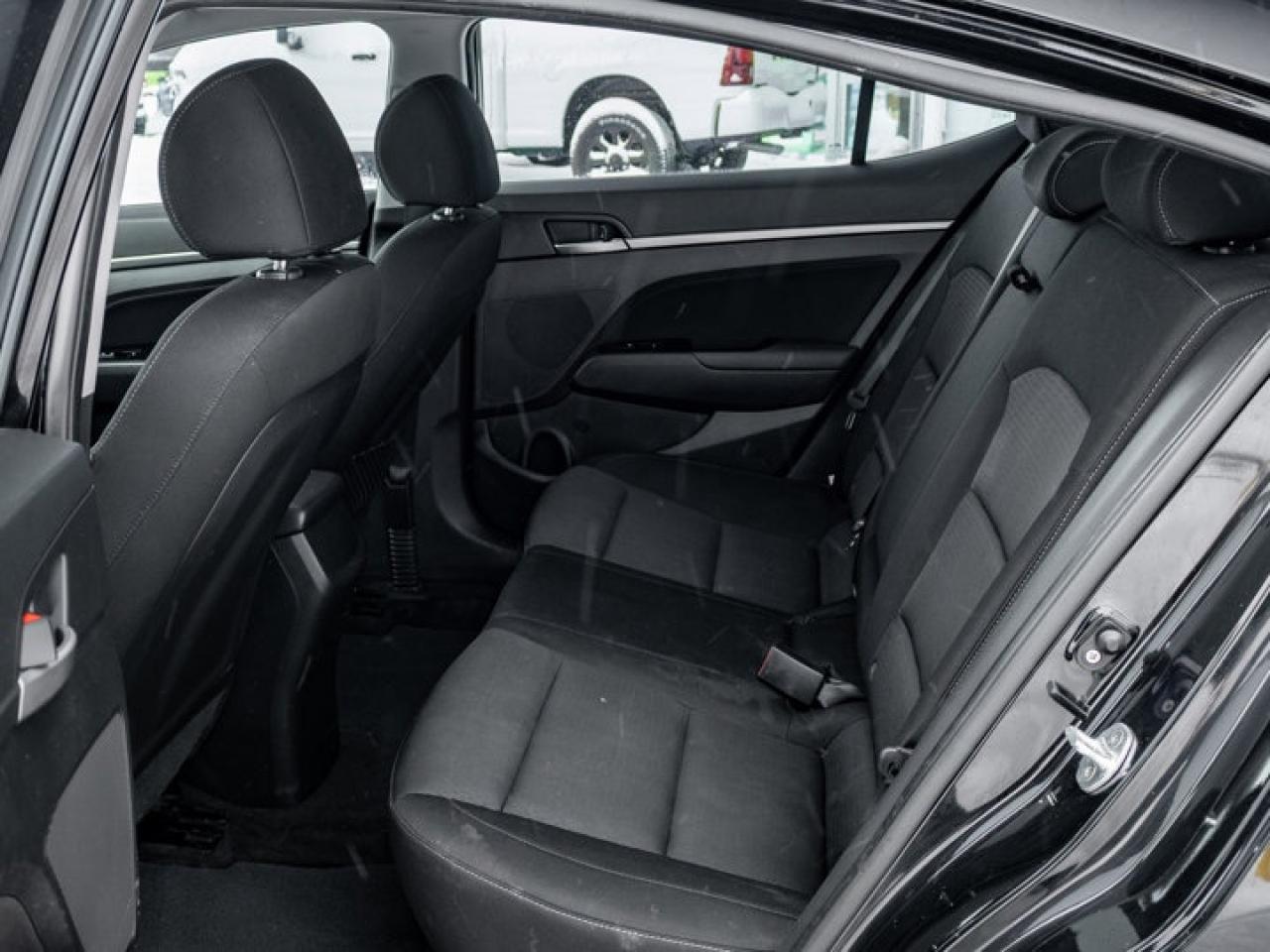 2017 Hyundai Elantra GLS Photo