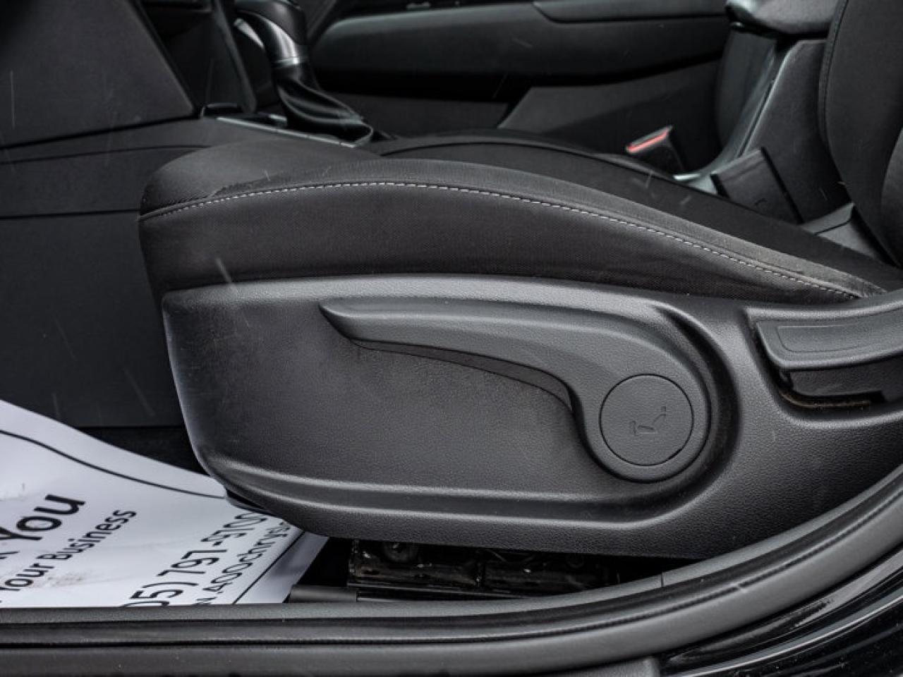 2017 Hyundai Elantra GLS Photo