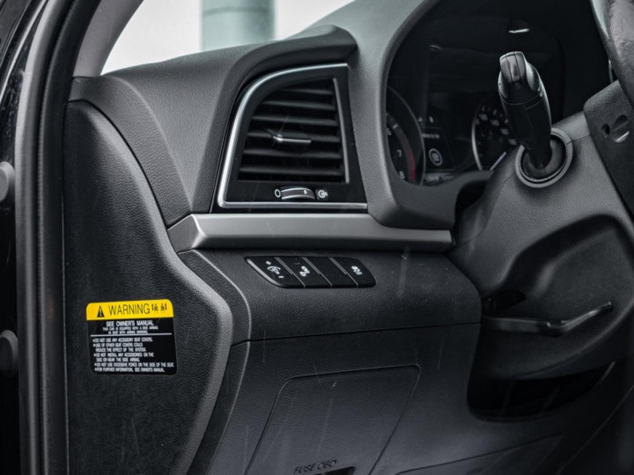 2017 Hyundai Elantra GLS Photo