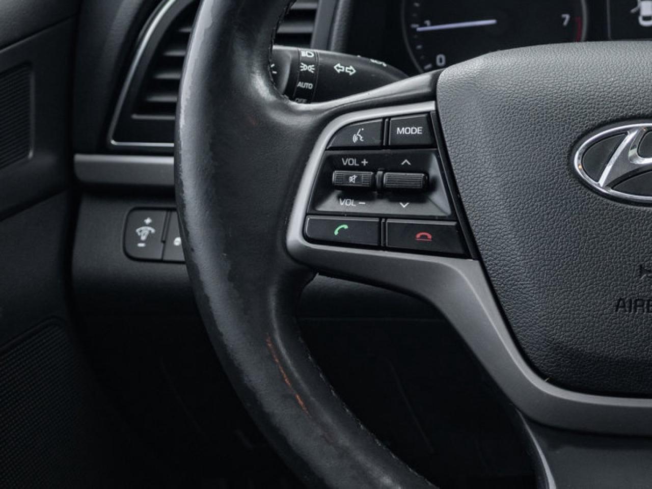 2017 Hyundai Elantra GLS Photo