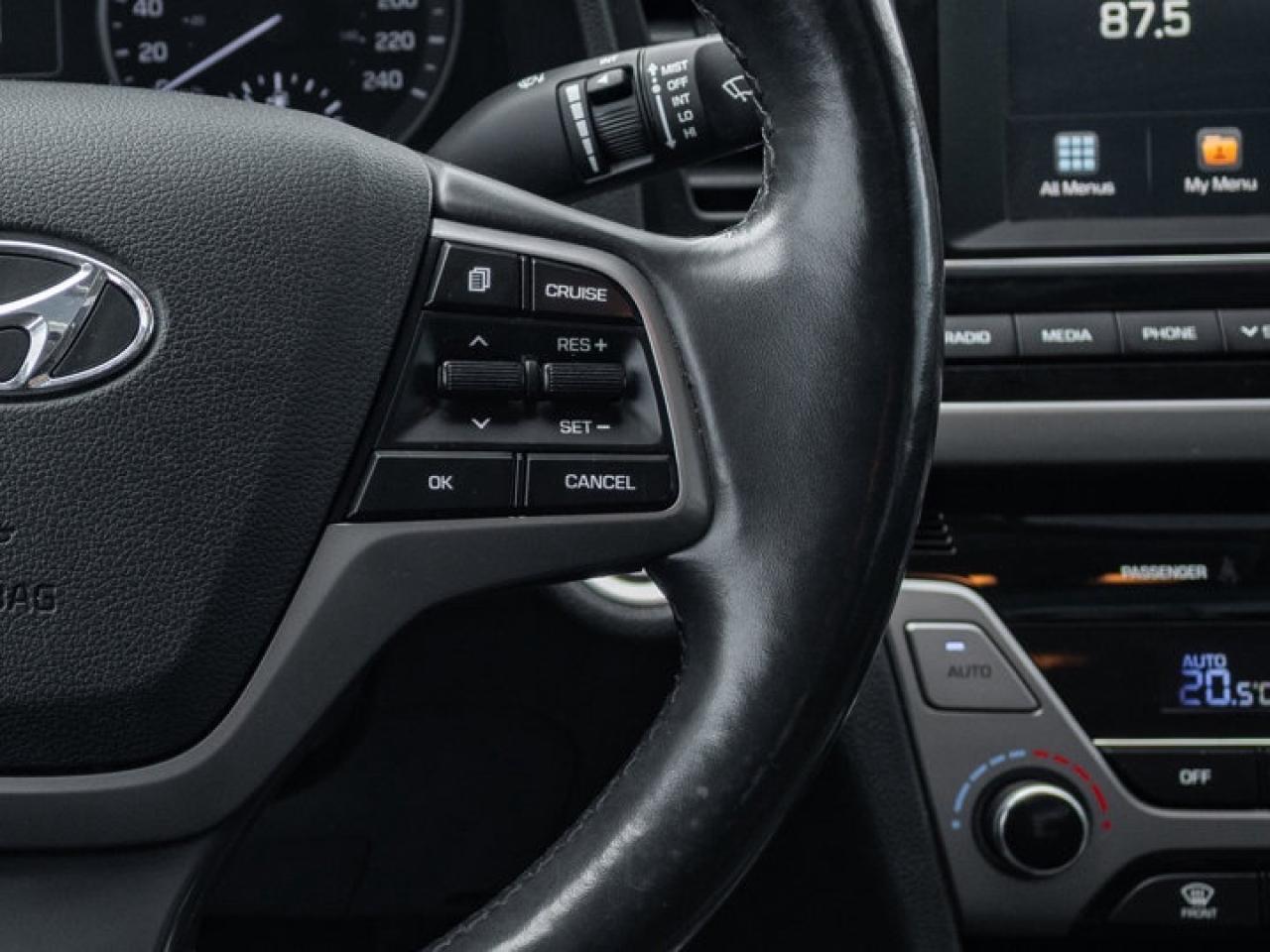 2017 Hyundai Elantra GLS Photo